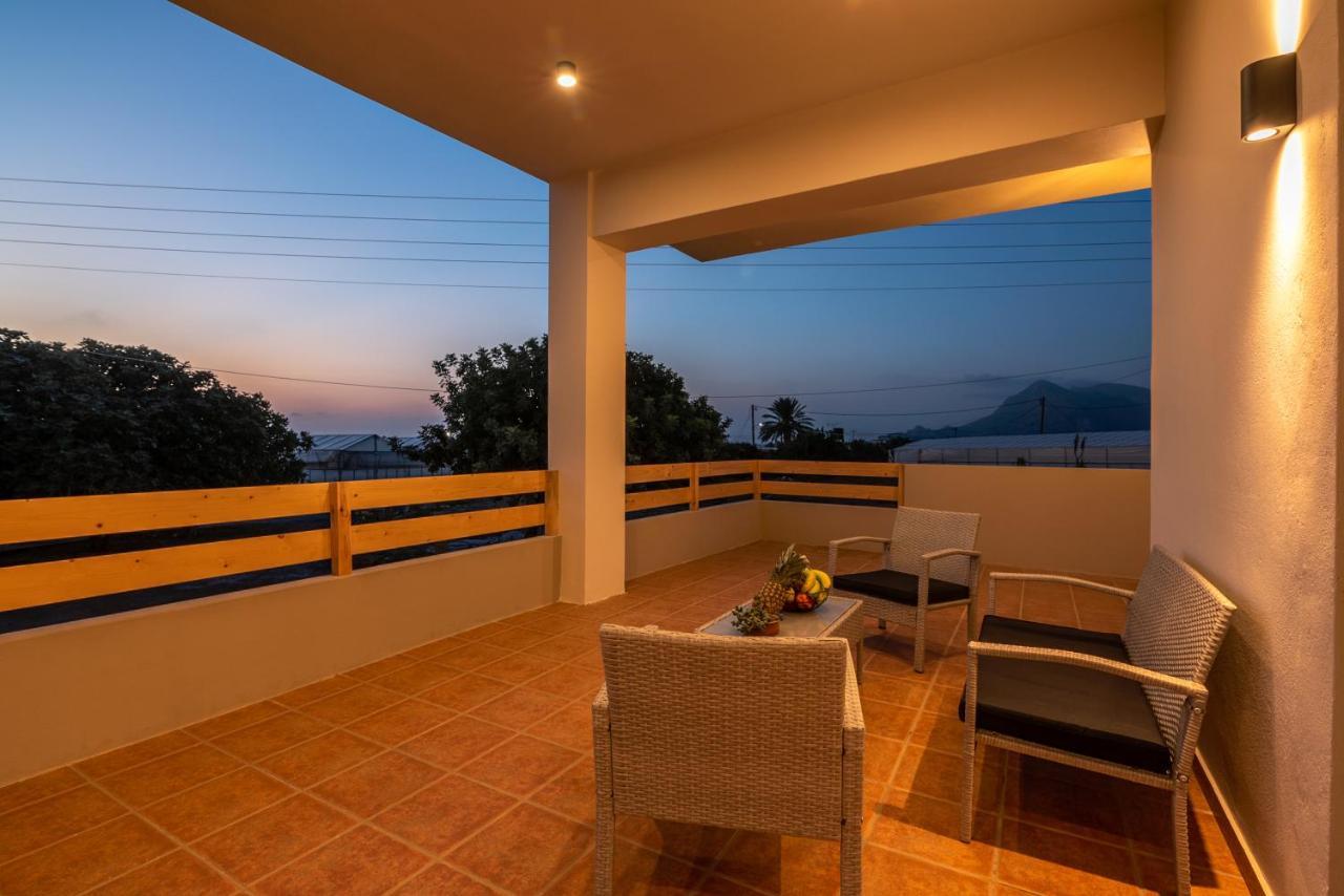 הוילה פלאסרנה Alexandros Luxury House מראה חיצוני תמונה